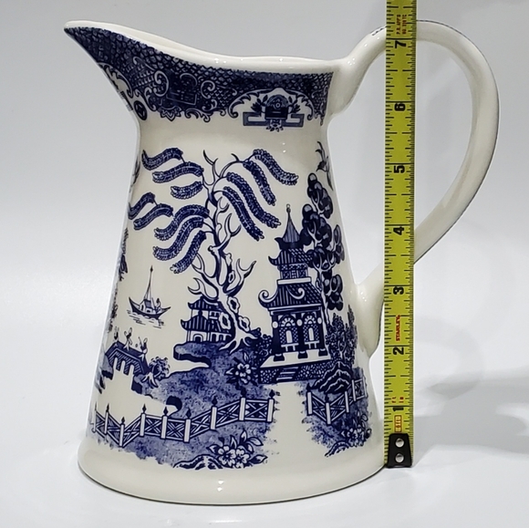 Pristine Regal England Blue Willow 7 1/8" Pitcher - Picture 16 of 16